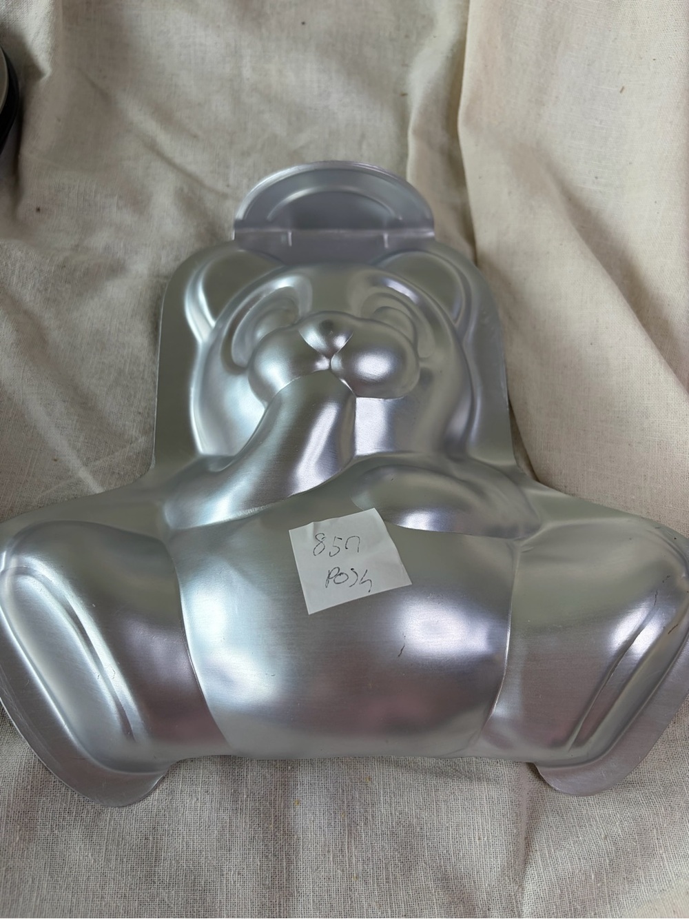Silver Bear-Shaped Decorative Mold